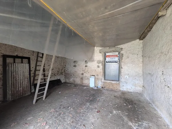 EXCLUSIVITE affaire à saisir Grange de 32 m2 au sol