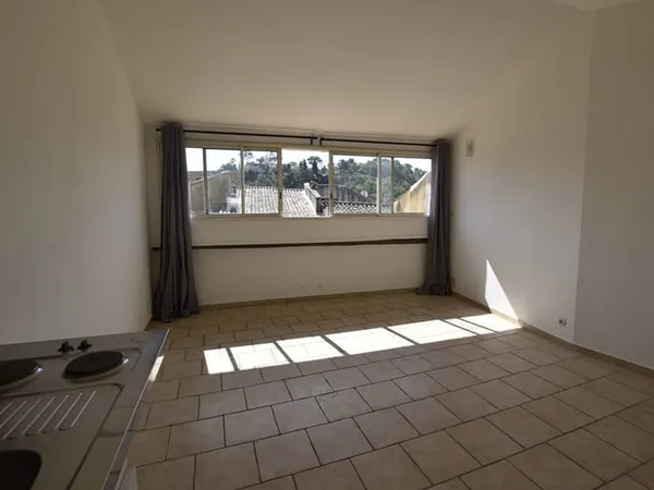 Studio 1 pièce 26 m²