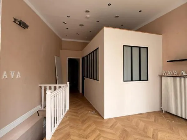 Loue local commercial - 118.8 m² - Paris