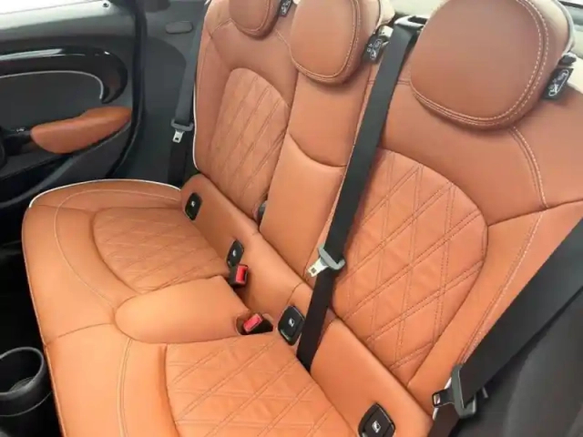 Mini Mini 5 portes cooper 136ch edition camden — photo 8