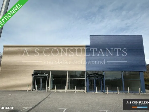 LOCAL COMMERCIAL 940 m² ALBERTVILLE