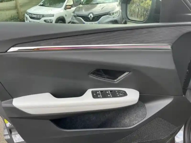 Renault Scenic 220 ch grande autonomie techno iconic 5p — photo 11