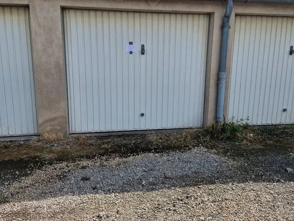 Garage à louer