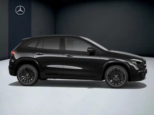 Mercedes Gla 200 d amg line — photo 18