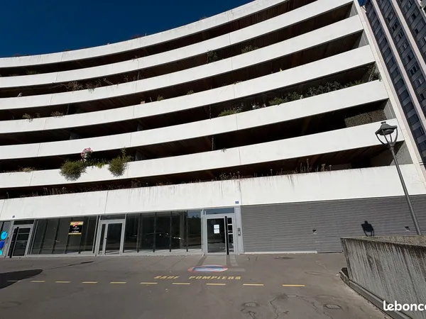 Bureaux 675 m²