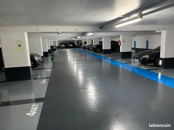 Parking à louer à Auteuil