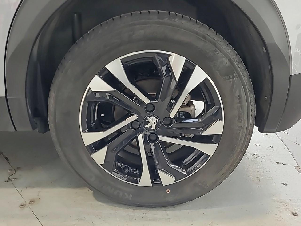 Peugeot 2008 electrique 136 ch allure — photo 16