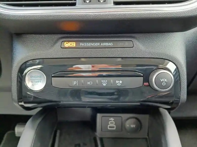 Ford Kuga 2.5 duratec 180ch hybrid flexifuel titanium b — photo 5