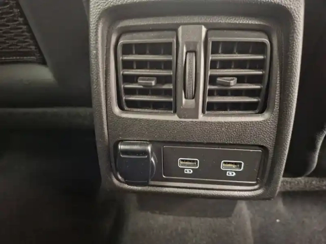 Renault Captur tce 90 — photo 28