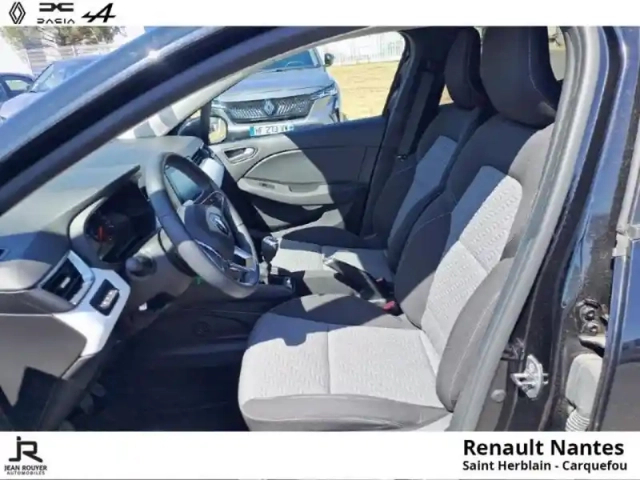 Renault Clio 1.0 tce 90ch evolution — photo 11