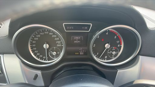 Mercedes Classe GL 350 3.0 CDI V6 4Matic 258 - Excecutive – 2014 – 200991 km – Diesel – Boîte Automatique — photo 31