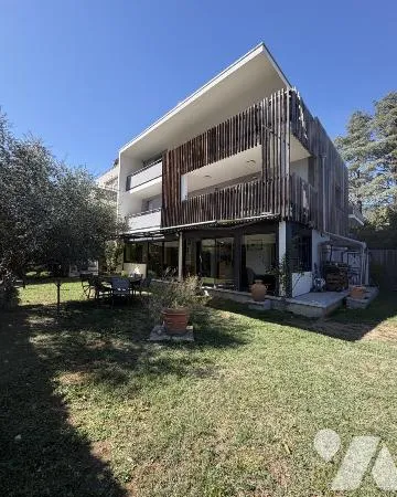 Appartement 4 pièces 82 m²