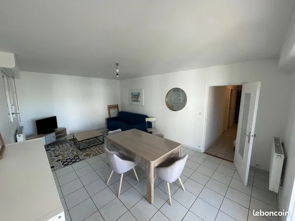 Particulier loue appartement meublé carré d'as - Auteuil