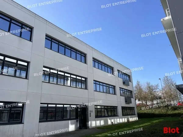 Bureaux 403 m²