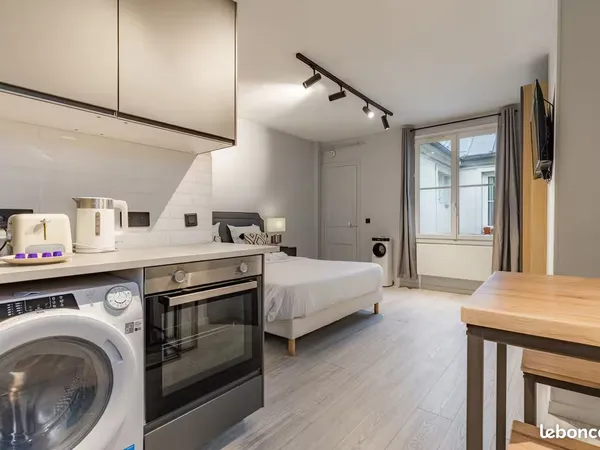Studio meublé rénové - Paris- Tout équipé