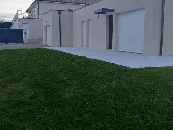 Maison de 2025 92m2 3 chambres + grand garage