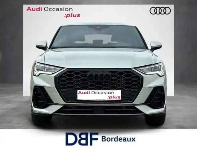 Audi Q3 35 tfsi 150 ch s tronic 7 s line — photo 7