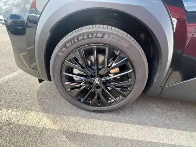 Citroën C5 Aircross hybride rechargeable 195 e-eat7 — photo 13