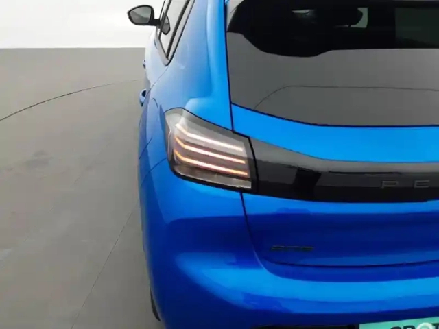 Peugeot 208 hybrid 100 e-dcs6 — photo 17