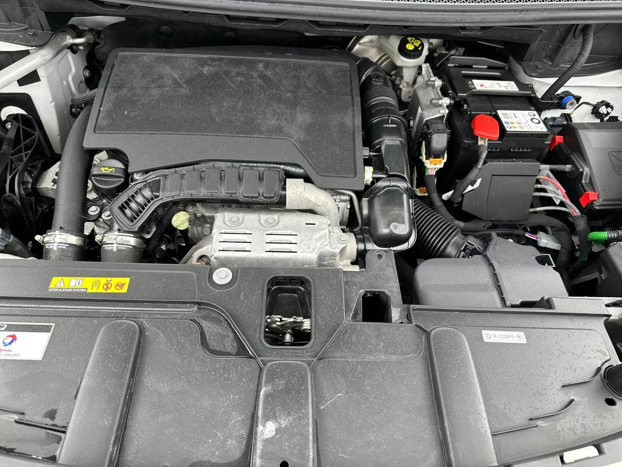 Peugeot 3008 puretech 130ch s&s eat8 active pack — photo 13