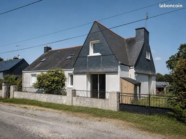 Maison 6 pièces - 141 m² - 4 chambres - Classe C