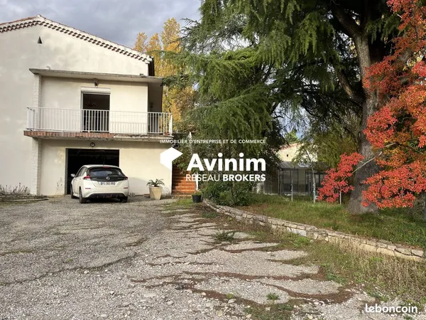 Local 932 m² Livron-sur-Drôme