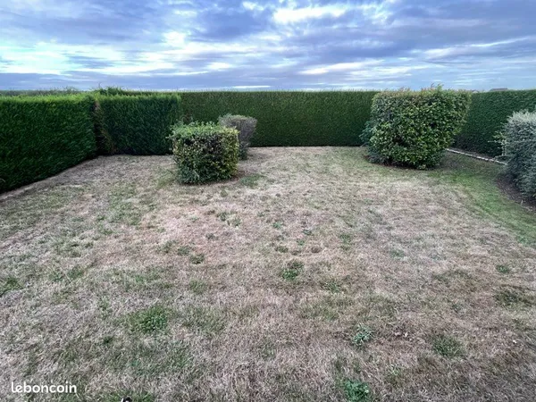 Maison individuelle avec jardin 2 pièces