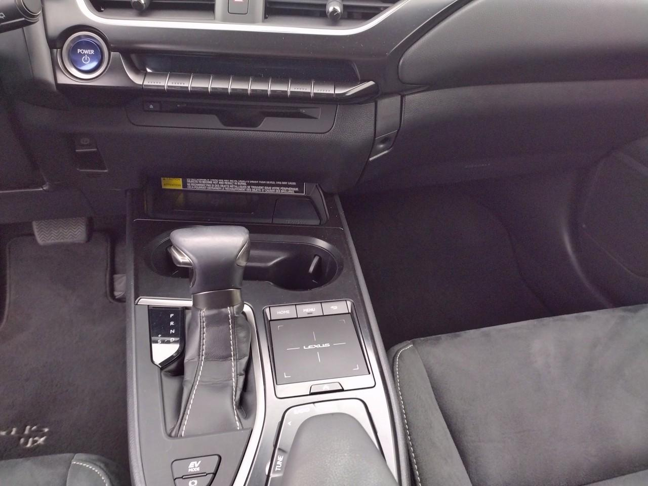 Lexus Ux 250h 2wd f sport — photo 21