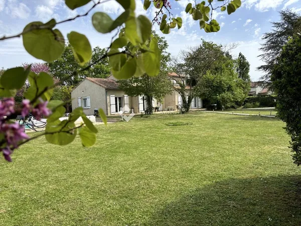 Maison de luxe 8 pièces 285 m²