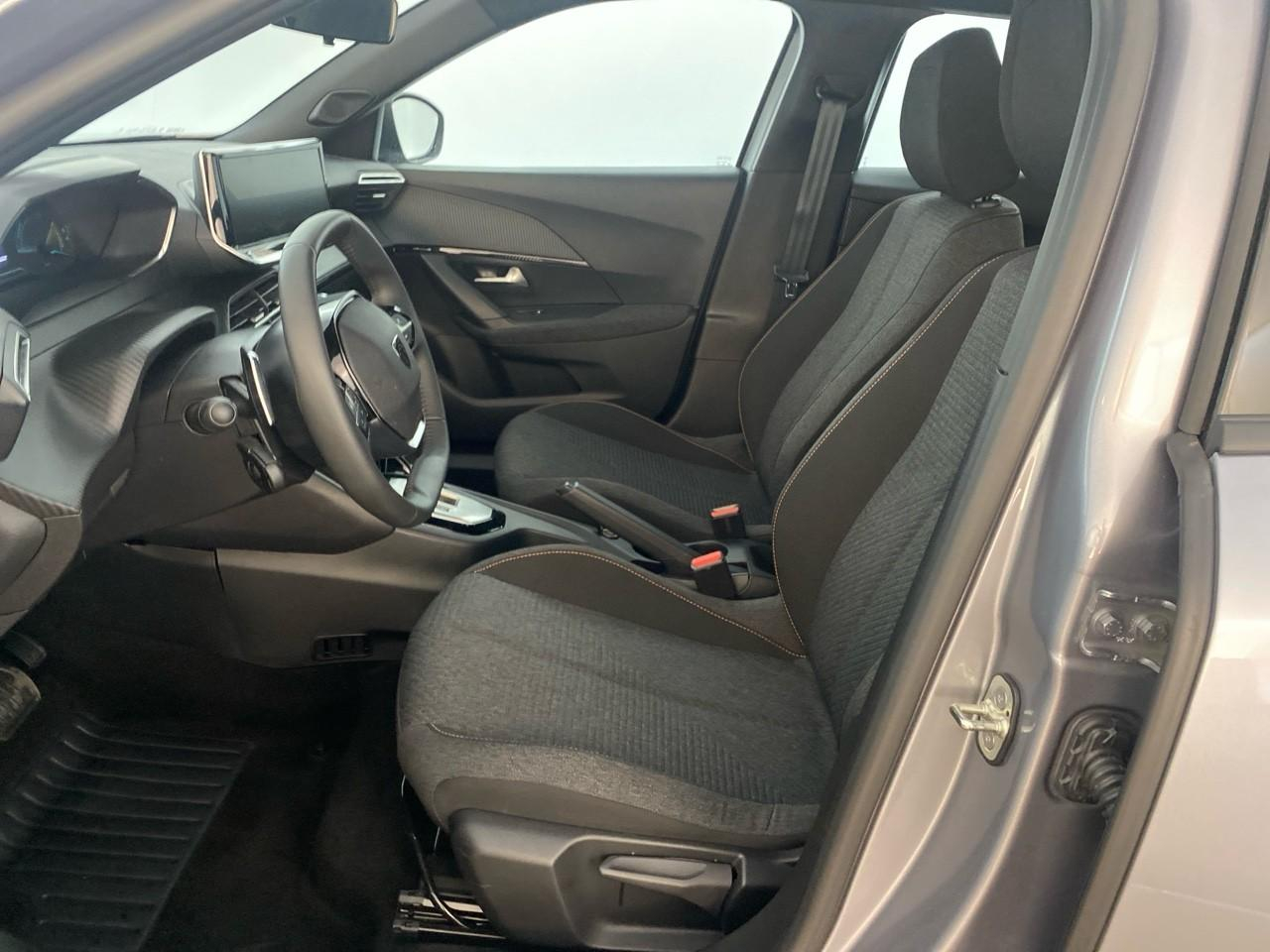 Peugeot 2008 hybrid 145 ch e-dcs6 style — photo 9