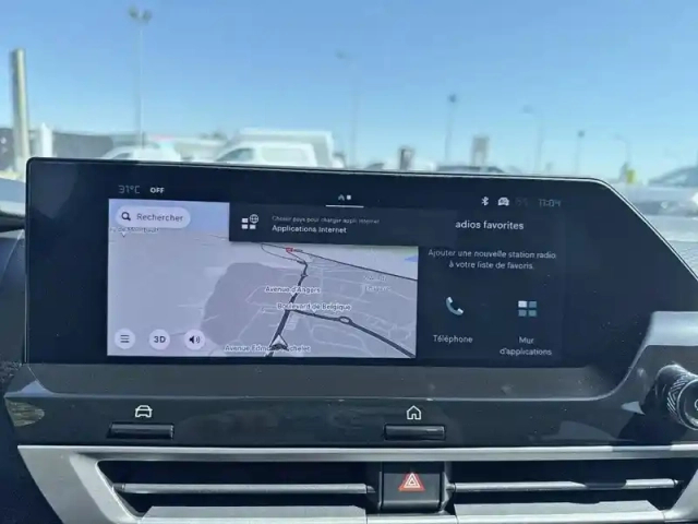 Citroën C4 hybride 145 ch e-dcs6 — photo 15