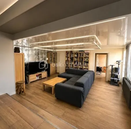 Maison 6 pièces 215 m²
