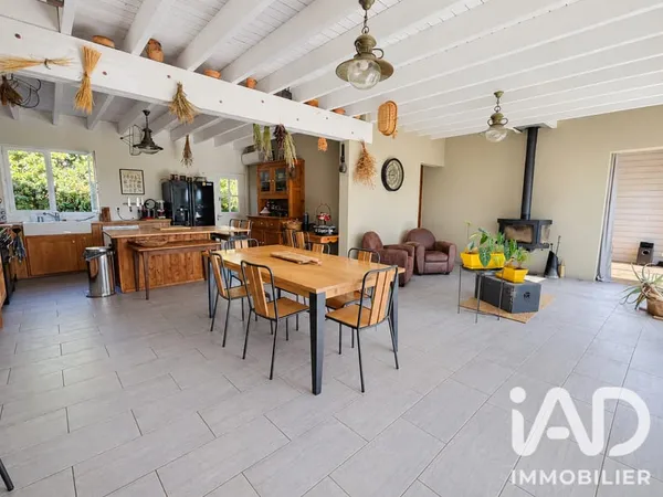 Maison 6 pièces 195 m²