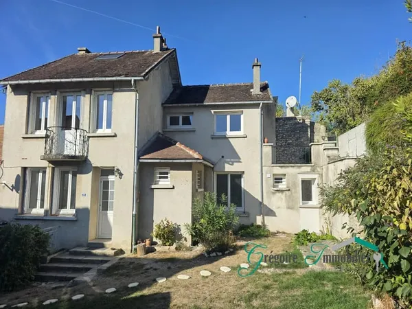 Montigny sur Loing : Maison 4 pièces 107 m2 divisée en 2 appartements