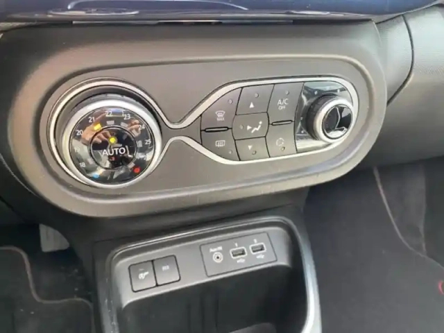 Renault Twingo 0.9 tce 95ch signature edc — photo 10