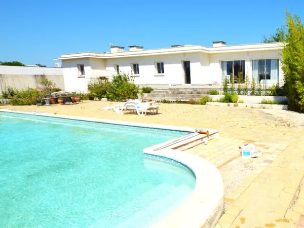 Maison individuelle de plain pied 190 m² sur un terrain de + ou - 7000 m²
