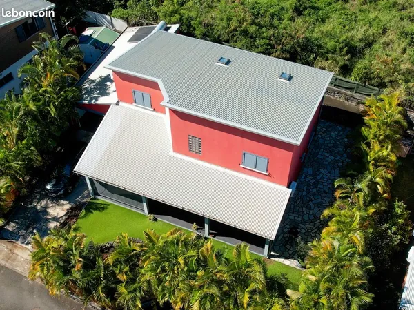 VILLA 136m2+GARAGE+BUANDERIE/CELLIER