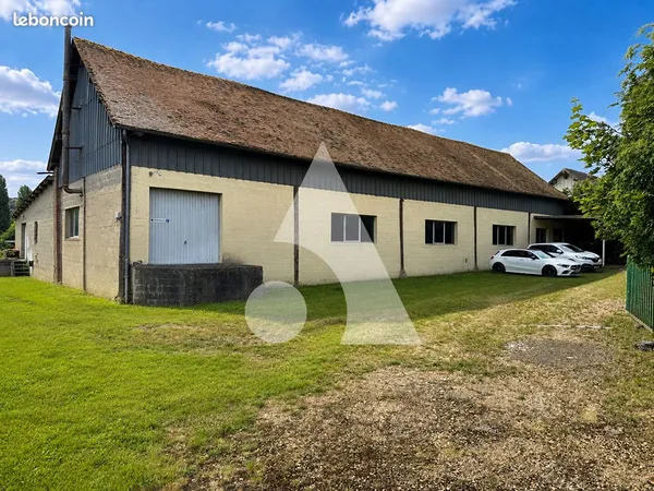 Local 651 m² CLEF VALLEE D EURE