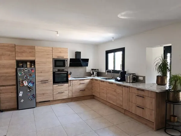 Maison de plain-pied 4 pièces 96 m²