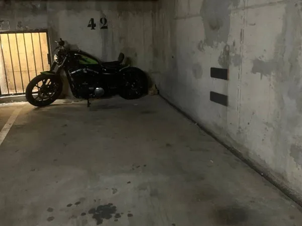 Parking 12 m²