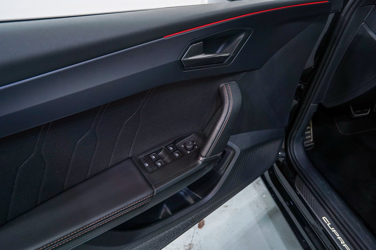 Cupra Leon — photo 16