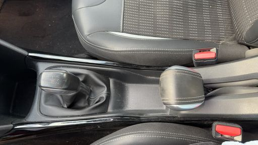 Peugeot 2008 1.2 PureTech 110 - Allure – 2018 – 106566 km – Essence – Boîte Manuelle — photo 21