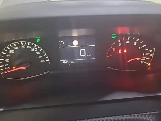Peugeot 208 puretech 100 s&amp;s bvm6 — photo 10