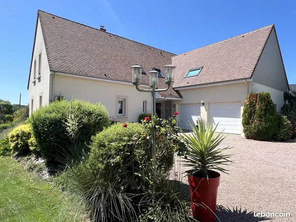 Propriété 7 pièces 224 m²