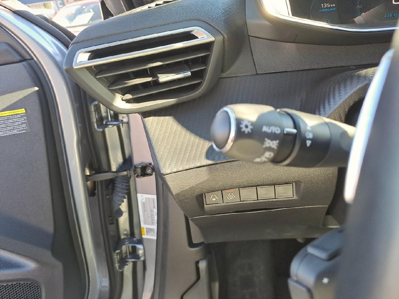 Peugeot 2008 puretech 130 s&s eat8 gt — photo 18