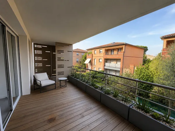 TOURNEFEUILLE T2 avec grande terrasse couverte de 15 m2 et
