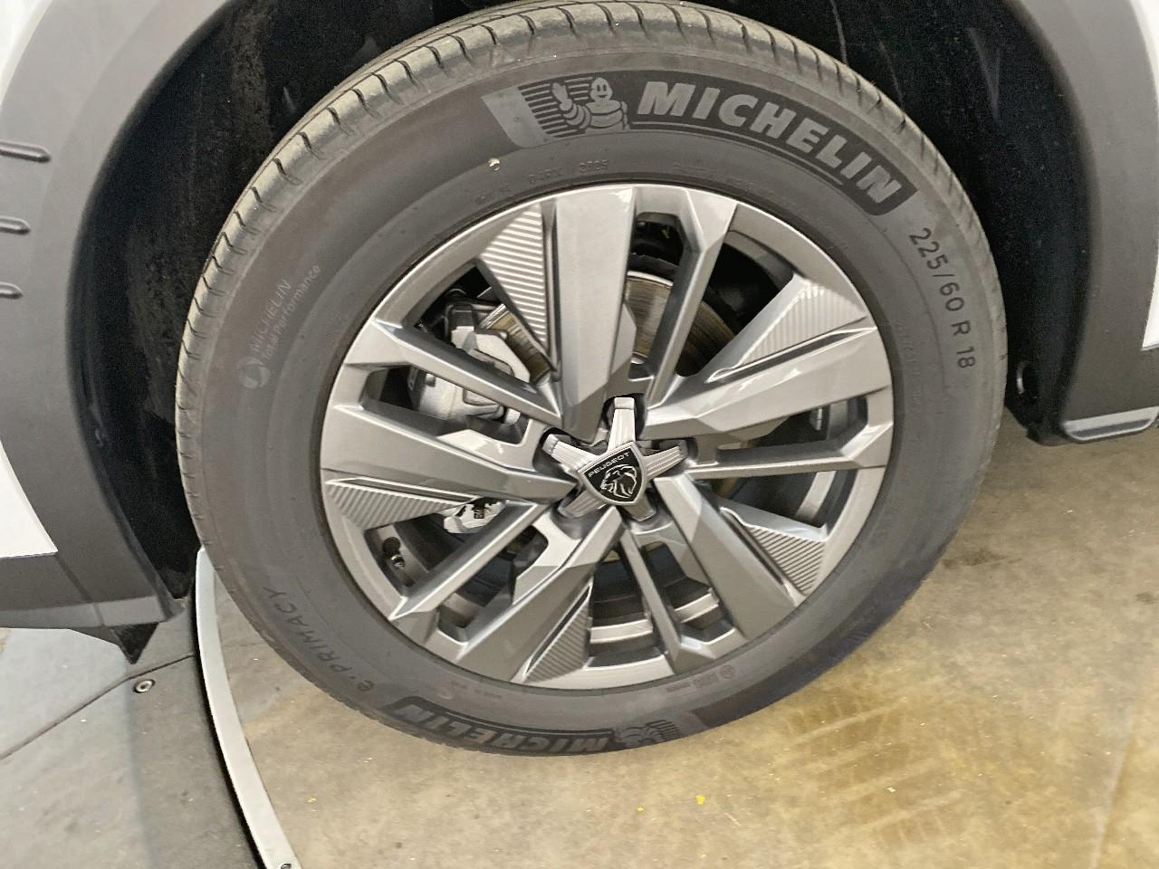 Peugeot 5008 hybrid 145 ch e-dcs6 allure — photo 11