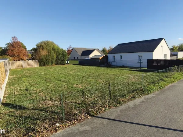 Terrain unique 446 m² plein bourg libre de constructeur