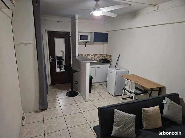 Studio 22m2 st pierre centre