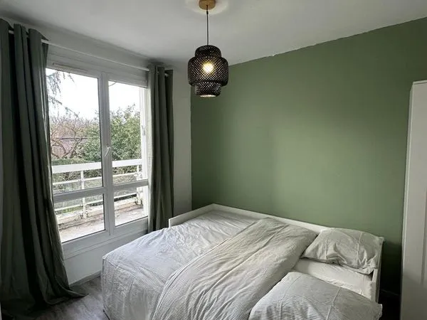 Dernière chambre disponible | balcon | 530 cc | évry